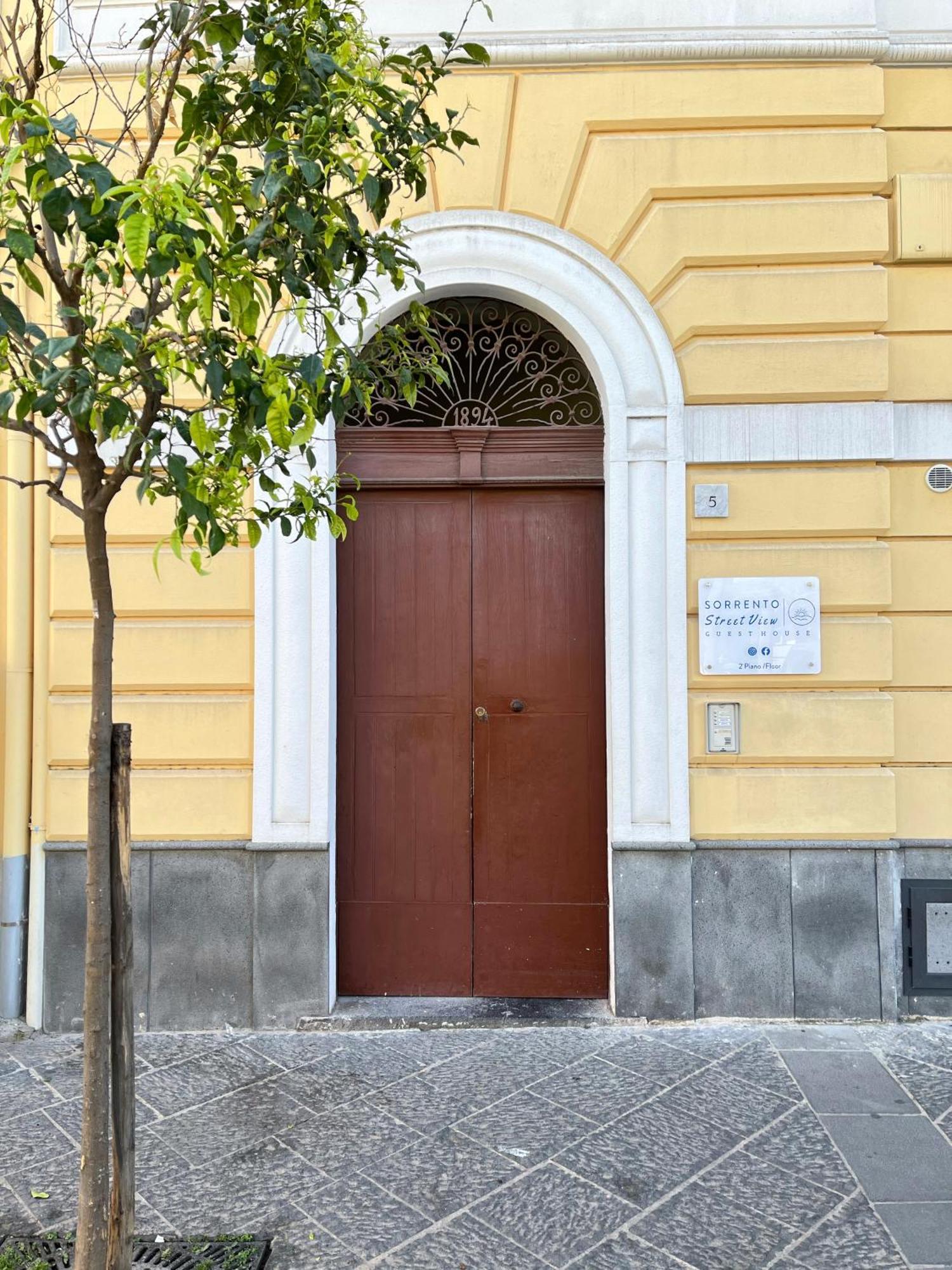 Sorrento Street View Hotel Exterior foto