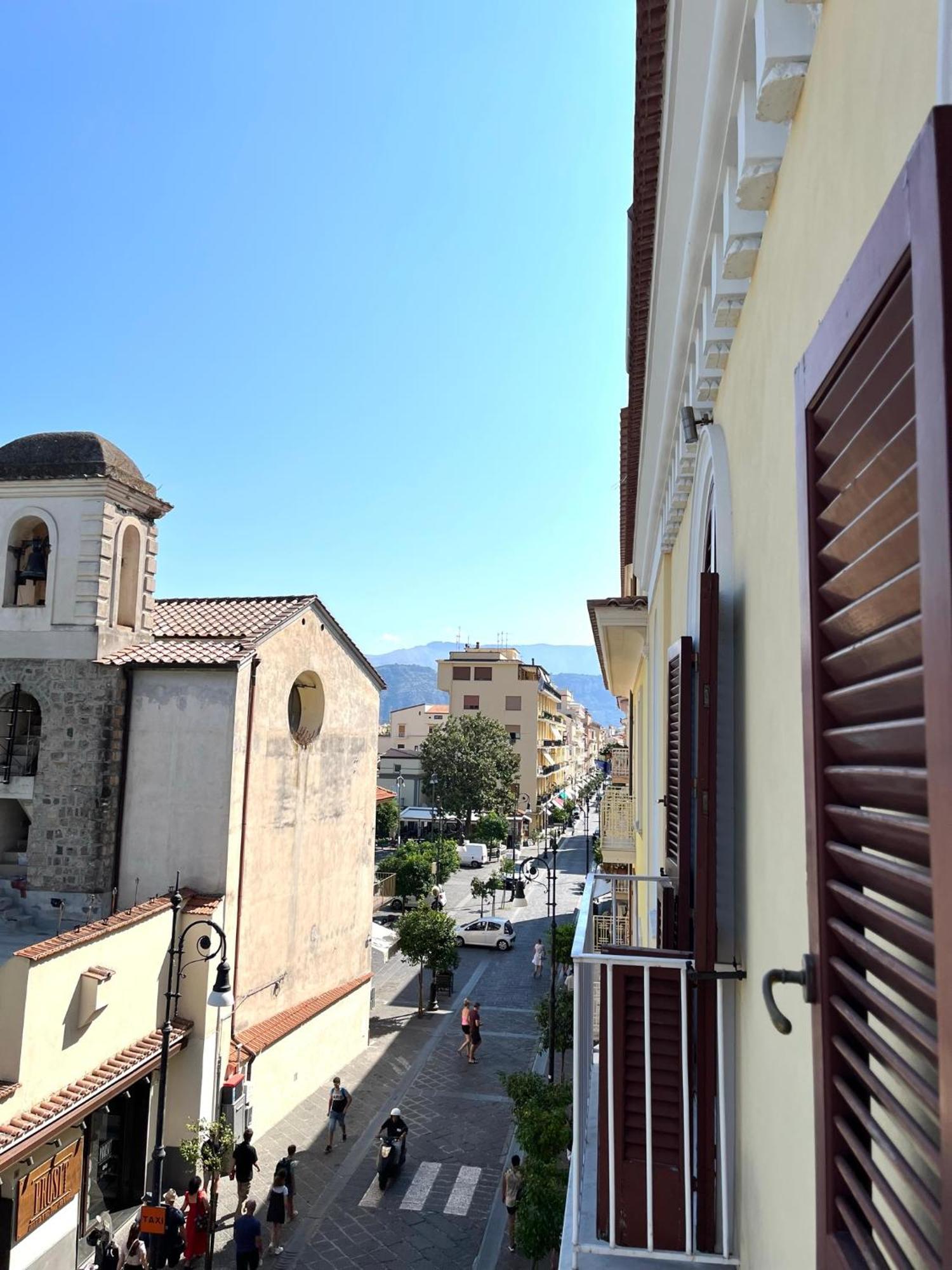 Sorrento Street View Hotel Exterior foto